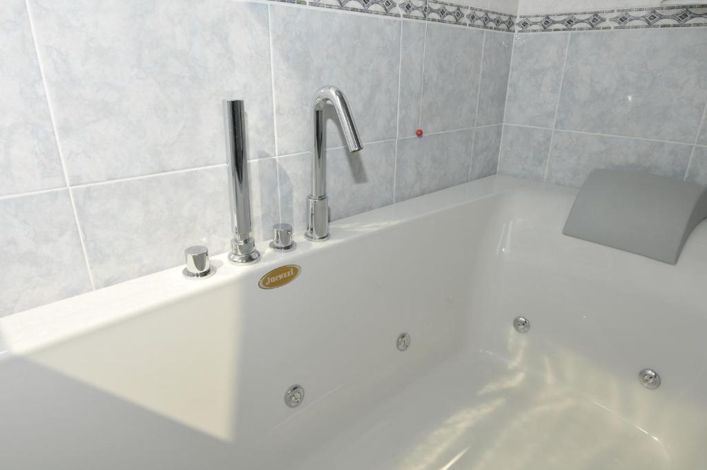 Hotel Fossati Triuggio Стая снимка