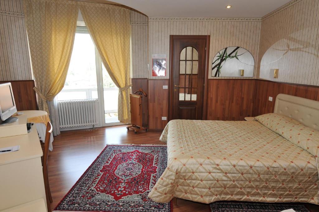 Hotel Fossati Triuggio Стая снимка